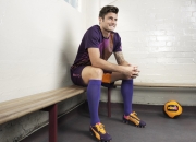 九游娱乐网页-绿茵场外的德比，当西甲焦点战遇上CBA的开拓者收割