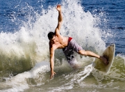 九游体育平台-曼谷夜雨浇不灭的火焰，当惊艳成为常态，完胜沦为注脚