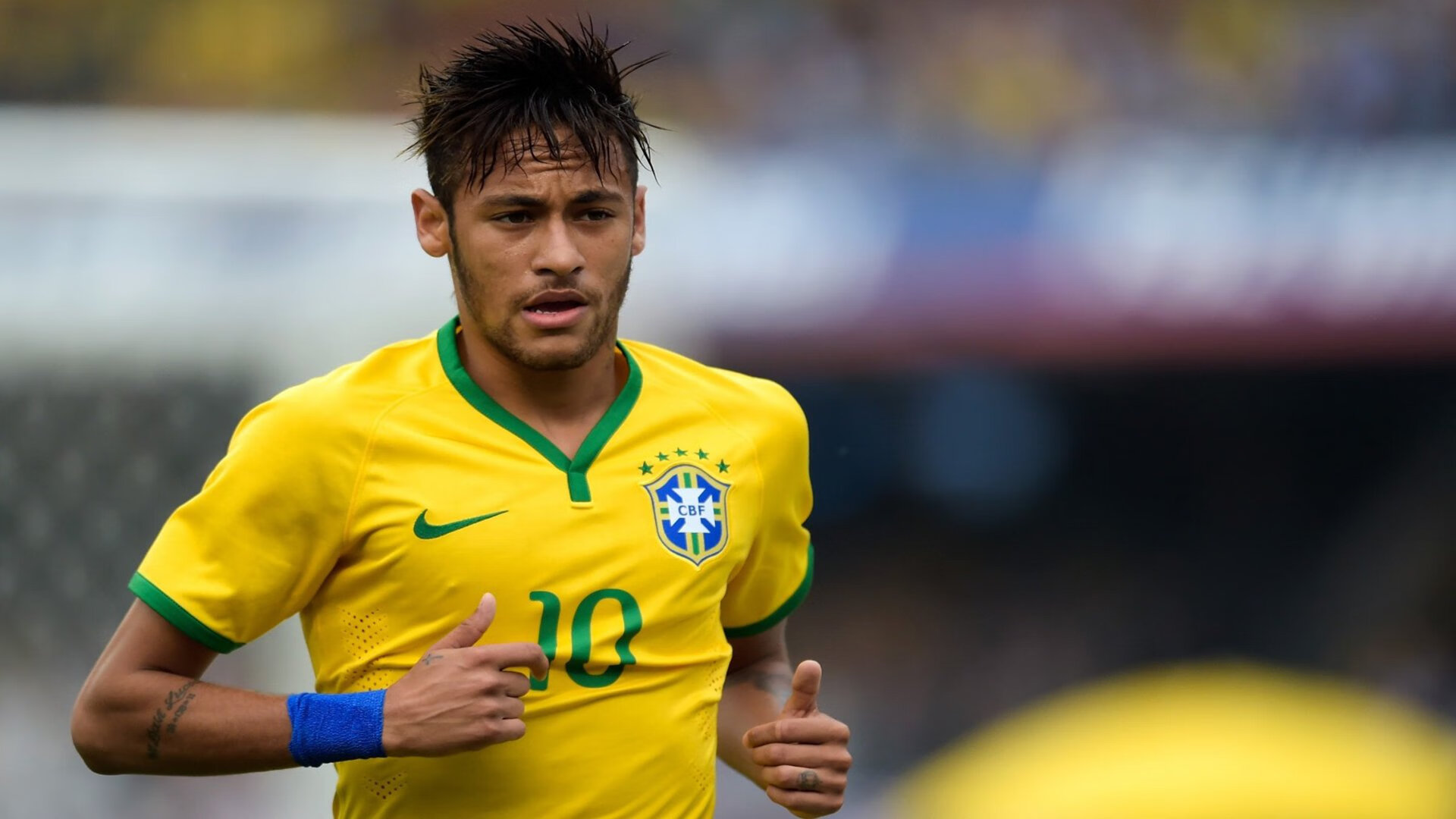 斯通斯一锤定音,莱比锡红牛横扫希腊展现统治力